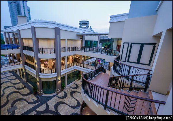 The Seasons Mall