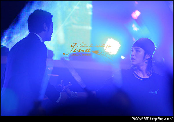 Lounge H cr: as tagged&baid  ซีนนี้เหมือนพระนางเจอกันในละครเลยวุ้ย