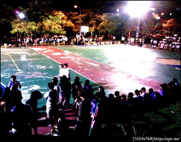 รอน้องปีหนึ่ง