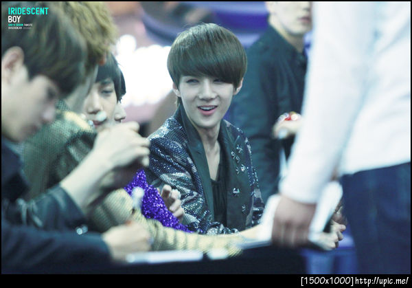 [Pic] 120714 Sehun @ COEX Fansign [IRIDESCENT BOY] 3P