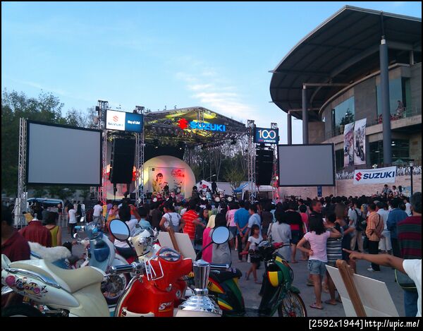 susuki jelato meet greet with nichkun at central festival phuket
