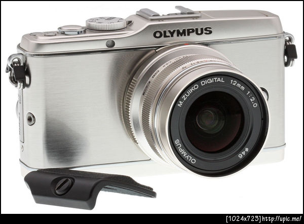 Olympus E-P3 สีเงิน ไม่ติด grip ดูสวยงามมากมาย กิเลสพุ่งเลยทีเดียว