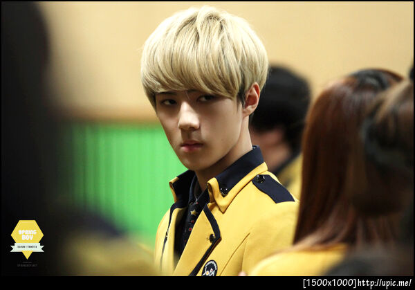 [Pic] 121231 Sehun -  SOPA Graduayion [SPRING BOY] 17P