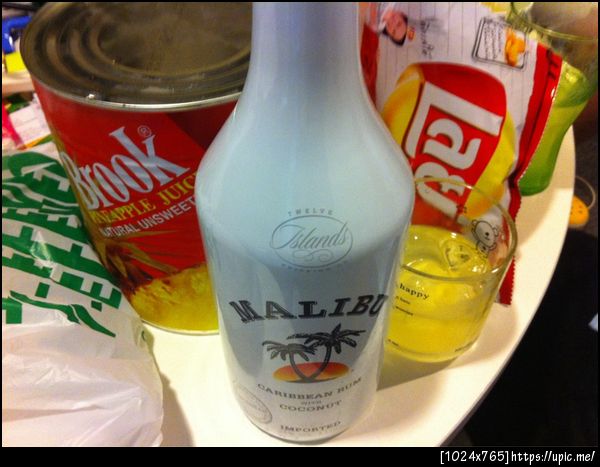 จัด malibu pineapple กลางดึก อร่อยมาก