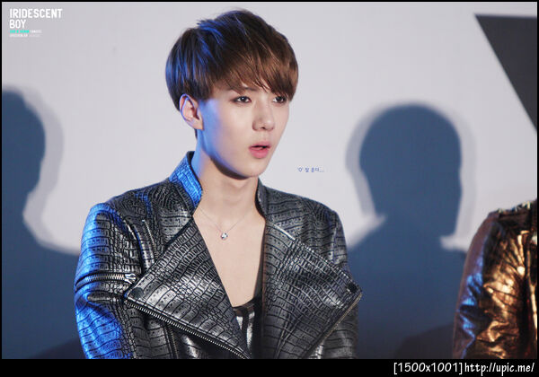 [Pic] 120602 Sehun @ Ginie Show [IRIDESCENT BOY] 9P
