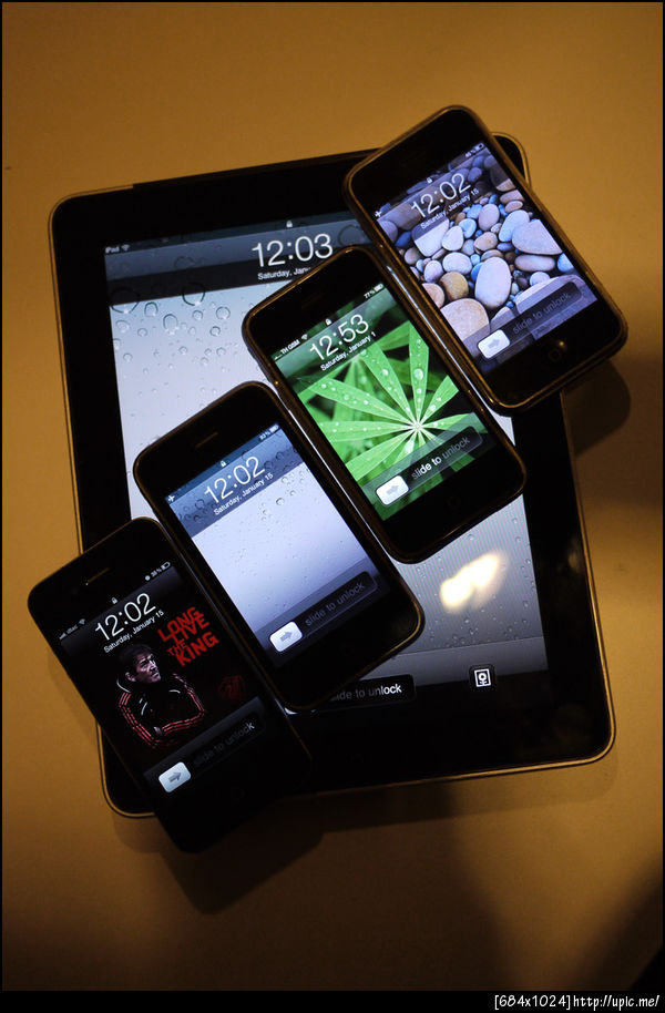 iPad+iPhone4+iPhone3GS+iPhone ไม่มีอะไรแค่อยากอวด :P