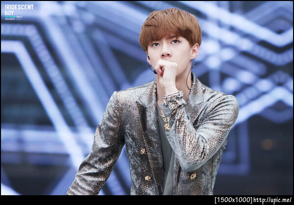 [Pic] 120608 Sehun @ Jeonju Music Bank [IRIDESCENT BOY] 4P