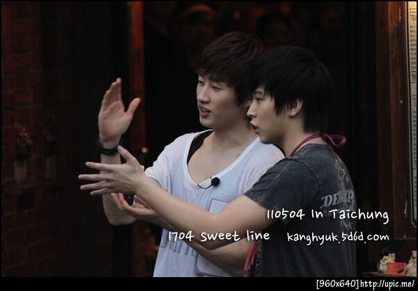 110504 HyukMin recording @Taichung 