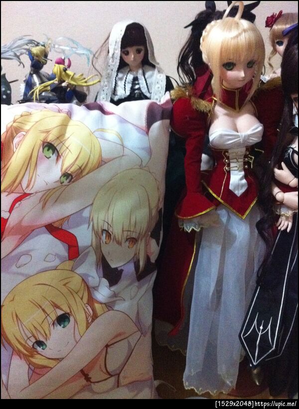 @VeRTeXR ไม่นะมันก็เท่ากะหมอนโฮมุที่พี่สอยมาจากฮ่องกงใบละ 1500 อะ 55cm มั้ง เออนี่เทียบกะบ้าแดง