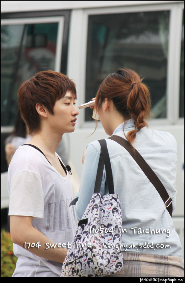 110504 Eunhyuk recording @Taichung 