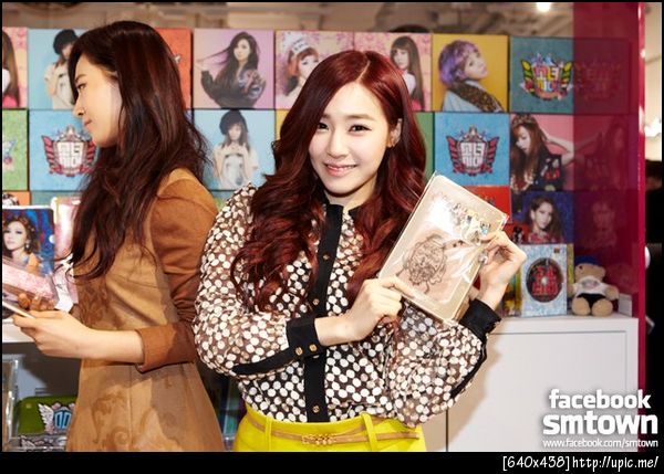 YulTi @ SMTOWN POP-UP STORE