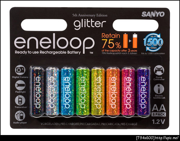 ถ่าน Eneloop ที่นำคุณสมบัติของถ่านอัลคาไลน์และถ่านชาร์จรวมไว้ในก้อนเดียว ทั้งใช้นานและชาร์จประจุใหม่ได้