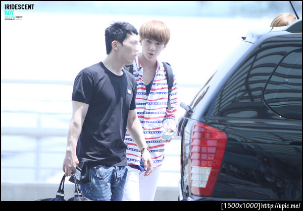 [Pic] 120621 Sehun @ Incheon Airport (go to London) [IRIDESCENT BOY] 2P