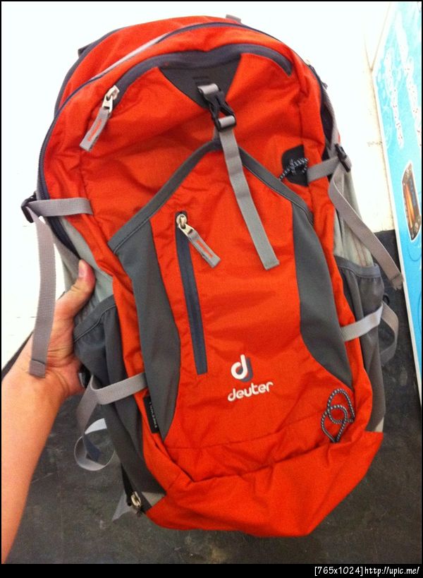 เป้ deuter ลดราคาเหลือแค่ 1,575 เอง เลยต้องจัด