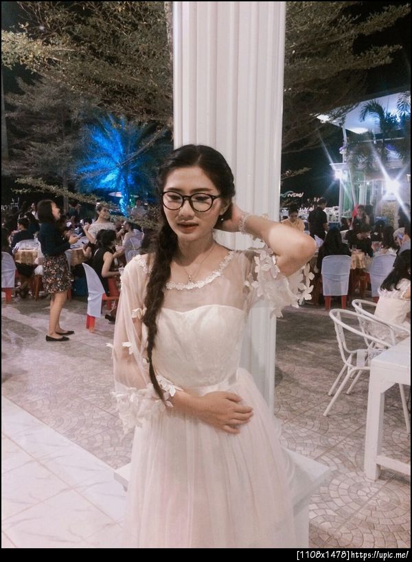 รูปครึ่งตัว