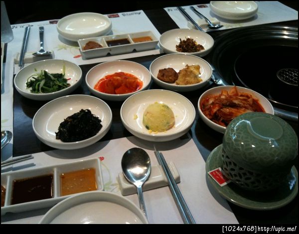 หม่ำเนื้อย่างเกาหมี ที่ Arirang