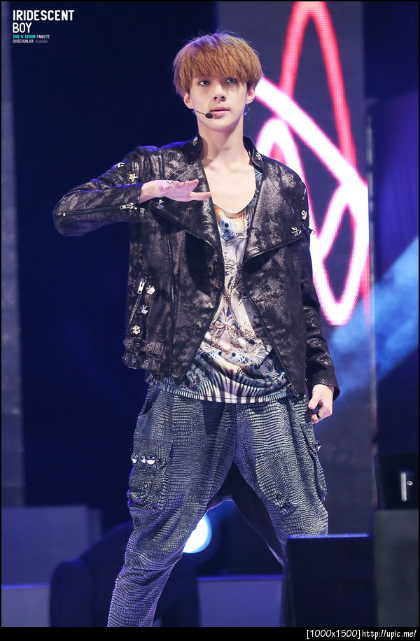 121007 Sehun @ 구리 코스모스축제 [IRIDESCENT BOY] 6P