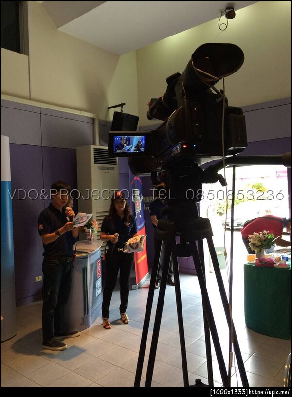 ถ่าย VDO งานสัมมนา ถ่ายวีดีโองานสัมมนา กทม. ต่างจังหวัด  บริการ ถ่ายวีดีโอ ถ่ายภาพนิ่ง โปรเจคเตอร์ จอโปรเจคเตอร์ขนาด 150นิ้ว - 200 นิ้ว ฉายหลัง ทีวีแอลอีดี OB สวิชเชอร์ บริการความทรงจำแบบครบวงจร โทร 085-0853236 ธนกานต์