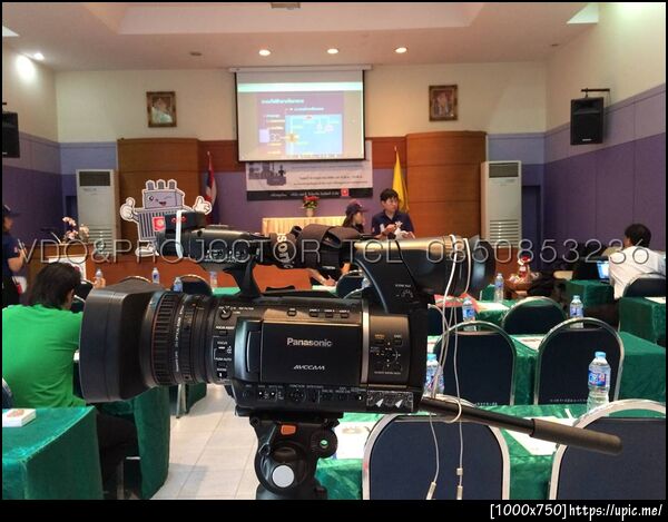 ถ่าย VDO งานสัมมนา ถ่ายวีดีโองานสัมมนา กทม. ต่างจังหวัด  บริการ ถ่ายวีดีโอ ถ่ายภาพนิ่ง โปรเจคเตอร์ จอโปรเจคเตอร์ขนาด 150นิ้ว - 200 นิ้ว ฉายหลัง ทีวีแอลอีดี OB สวิชเชอร์ บริการความทรงจำแบบครบวงจร โทร 085-0853236 ธนกานต์