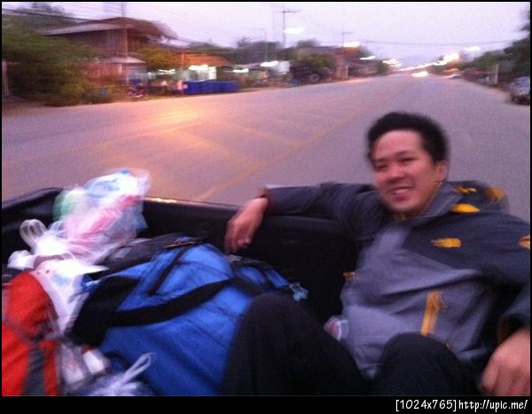 ออกเดินทางไปตีนดอยเชียงดาว