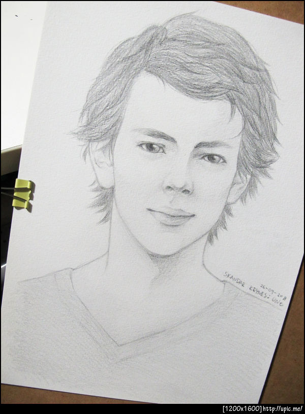 Draw very fast!  Skandar Keynes, look doesn't like him so much but I do try my best T^T มันดูไม่ออกสินะ แย่จริงงานดรอของข้า.. OTL