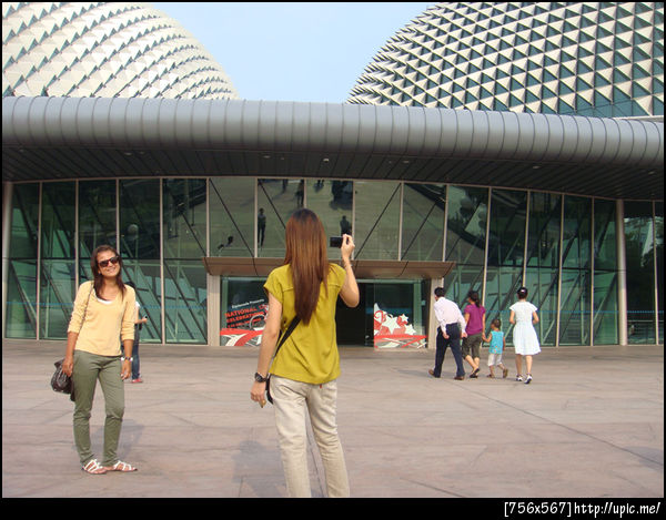ดูมันถ่ายรูปกันไม่สนกรูเล๊ยยยยย