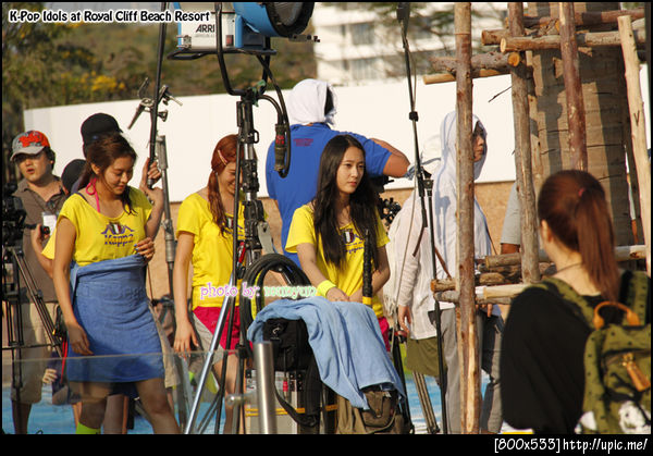 อีกแชะเมื่อกี้คริสตัลโดนเสาบัง