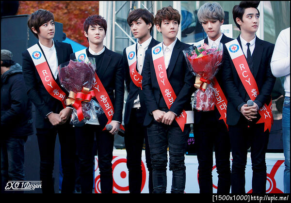 [Pic] 121202 Sehun at Red Cross Youth [EXO1DOZEN] 3P
