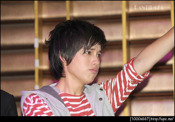 นอนหรือยัง เค้านอนม่ายหลับอ่ะ