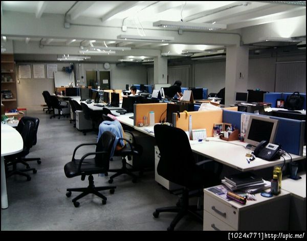 สภาพออฟฟิซ tarad ยามสี่ทุ่ม