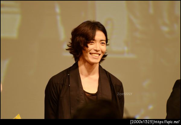 twitter@zoesssy April 2, 2011