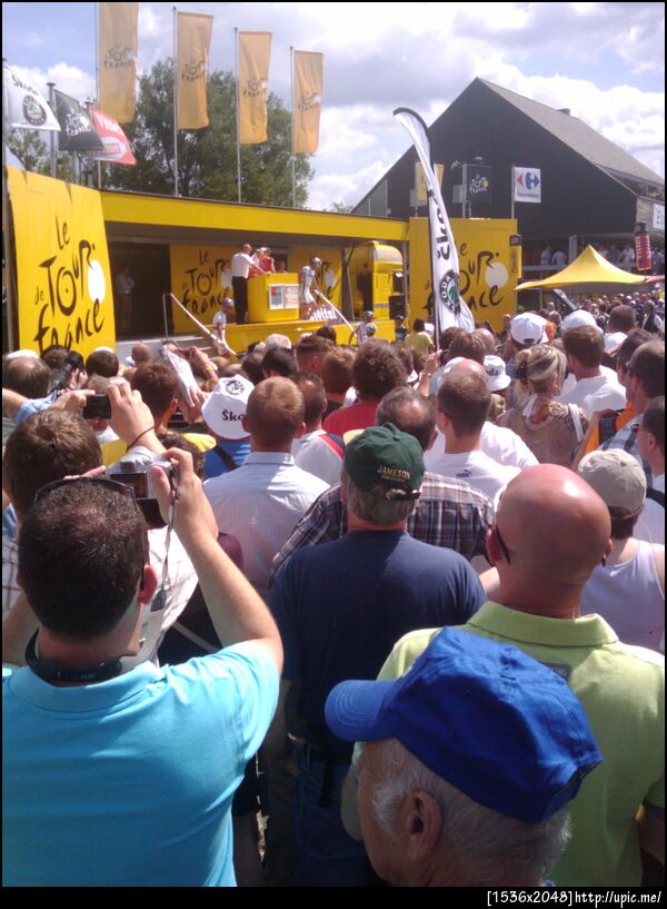 at the start in Wanze #tdf