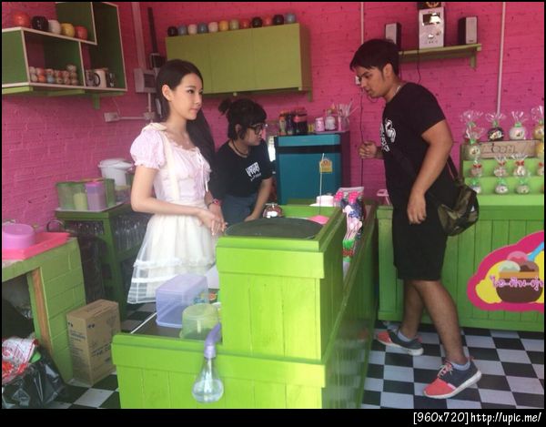 ขอเชิญมาลองรับประทาน #ไอติมตุ่ม ราคาเริ่มต้นที่ 79บาท ที่ #ตลาดนัดรถไฟ ศรีนครินทร์ ถ.ศรีนครินทร์ แขวงหนองบอน เขตประเวศ, กรุงเทพมหานคร ติดตามแฟนเพจ https://www.facebook.com/pages/%E0%B8%A3%E0%B9%89%E0%B8%B2%E0%B8%99%E0%B9%84%E0%B8%AD%E0%B8%95%E0%B8%B4%E0%B8%A1%E0%B8%95%E0%B8%B8%E0%B9%88%E0%B8%A1-ITimToom/388998204605114