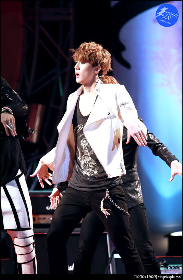 [Pic] 121012 Sehun @ Cheorwon Taebong Concert [HYPER BEAT] 47P