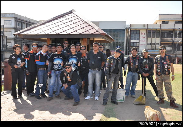 หล่อ หล่อ