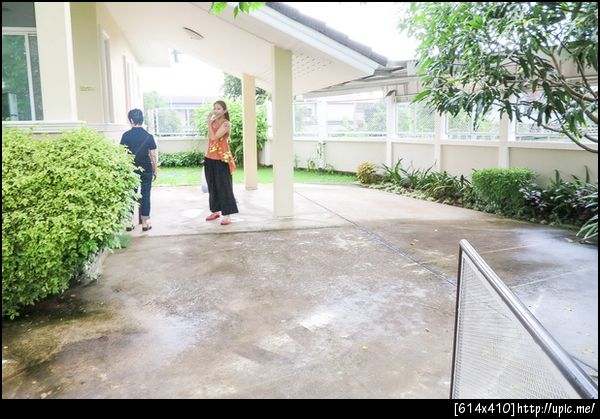 ขายบ้านเดี่ยวพร้อมที่ดิน เชียงใหม่ มีห้องครัว สระว่ายน้ำ เฟอร์นิเจอร์หรูพร้อมแอร์ทุกห้อง  ติดต่อ คุณเมลดา 086-376-9201 084-001-3530
