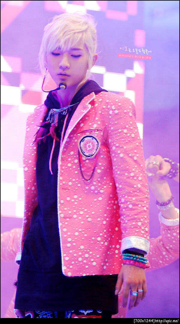 [Pic] 120424 REN @ Park Junhyung's Happy Time Public Broadcast ,, Credit  이모 (2)