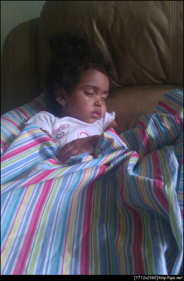 Aww the baby fell too sleep