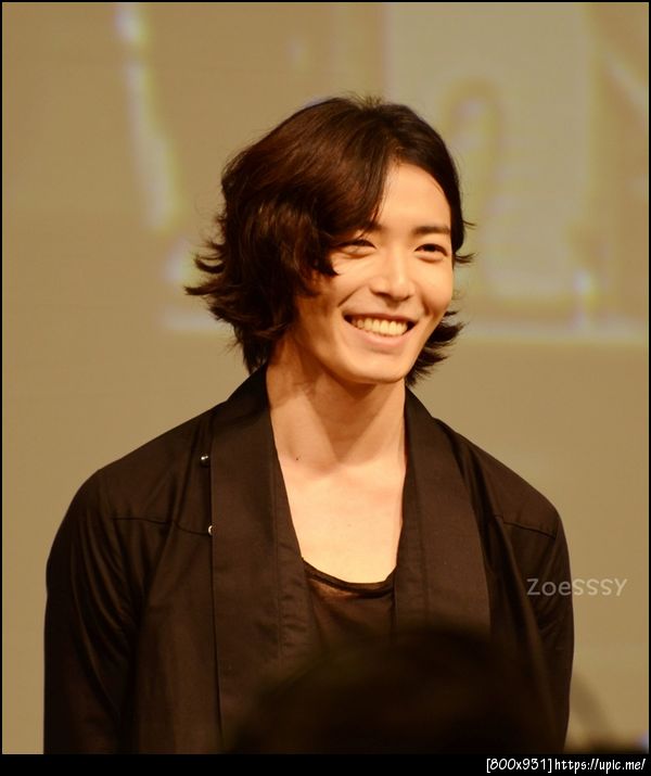 twitter@zoesssy April 2, 2011