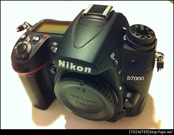 Nikon D7000 ประกันศูนย์ล็อตแรกมาแว้ว ใครสนใจติดต่อด่วนจัดราคาพิเศษไปโลด