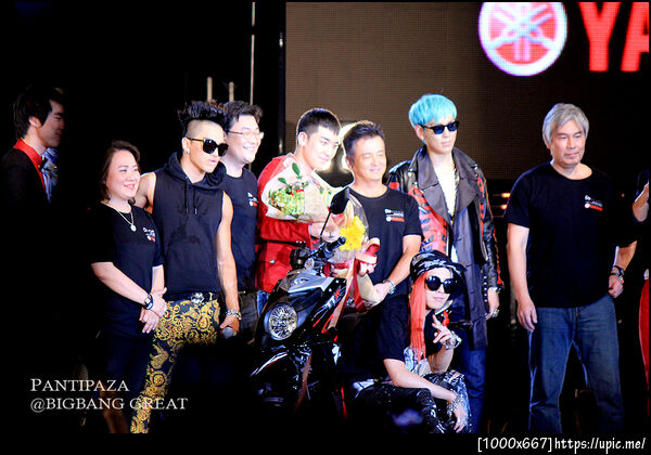 รูปหมู่แด้หาย เพราะมีอะไรบัง เสียดายมาก เซงหวะ อาภัพเรื่องจุดยืน -*- ตลอดอ่ะ