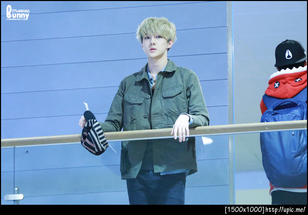 [Pic] 130119 Sehun at Airport [STUNNING BUNNY]
