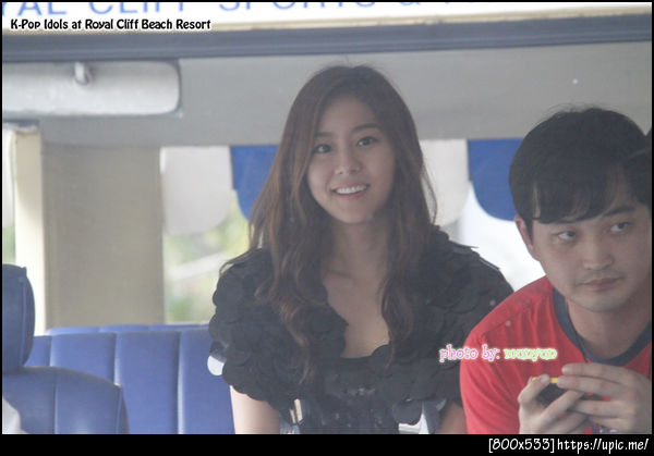 UEE ><