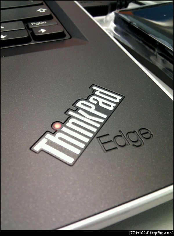 รุ่นหน้าก็ thinkpad 3g สินะ (มุขจากคนแถวนี้)