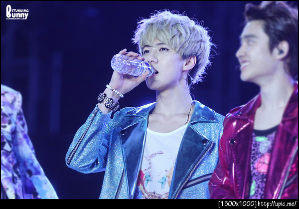 [Pic] 130119 Sehun at DKFC [STUNNING BUNNY]