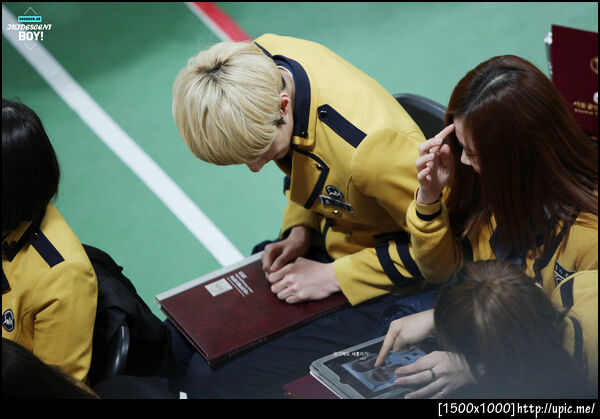 [Pic] 130207 Sehun - SOPA Graduation [IRIDESCENT BOY] 32P