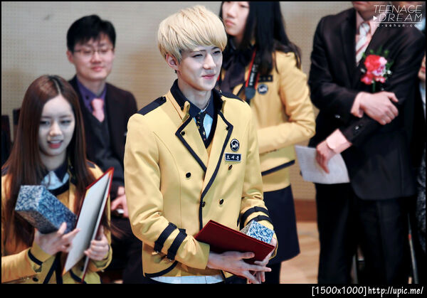 [Pic] 130207 Sehun - SOPA Graduation [Teenage Dream] 19P