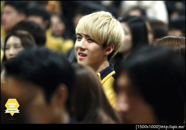 [Pic] 121231 Sehun -  SOPA Graduayion [SPRING BOY] 17P