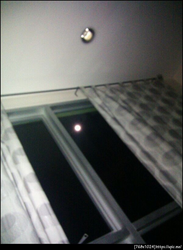 แสงจันทร์นวลส่อง นภาพราวพร่างดั่งทอง เมื่อมองแล้วสุขอุรา ~*