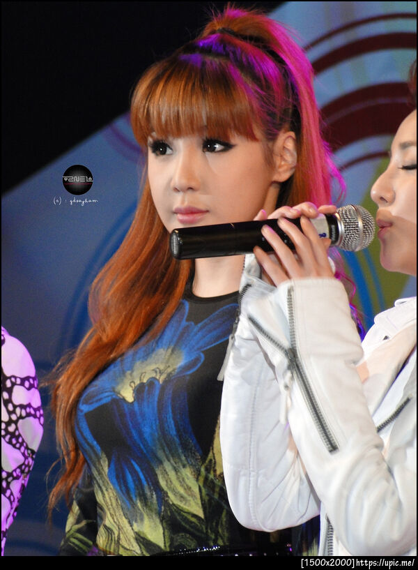Oh! PARKBOM!! looks like a doll >W<' (c):gdsayham